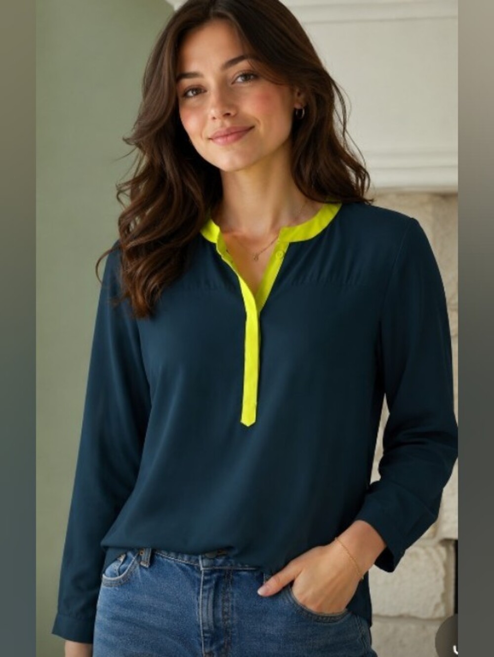 Diane Von Furstenberg Navy Blouse with Neon Yellow Trim Sz6 100%Silk